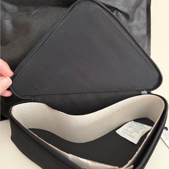 NWT Prada Pink and Black Triangular Pouch - Picture 4 of 4